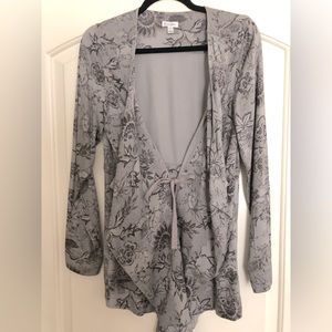 Adorable “jacket” with a flair in grey black